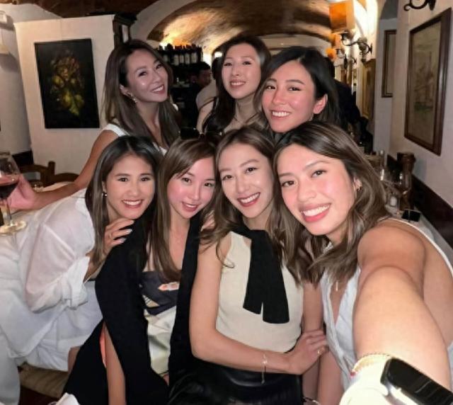 恭喜!TVB前港姐与富二代在国外大婚,因说话中英夹杂惹争议