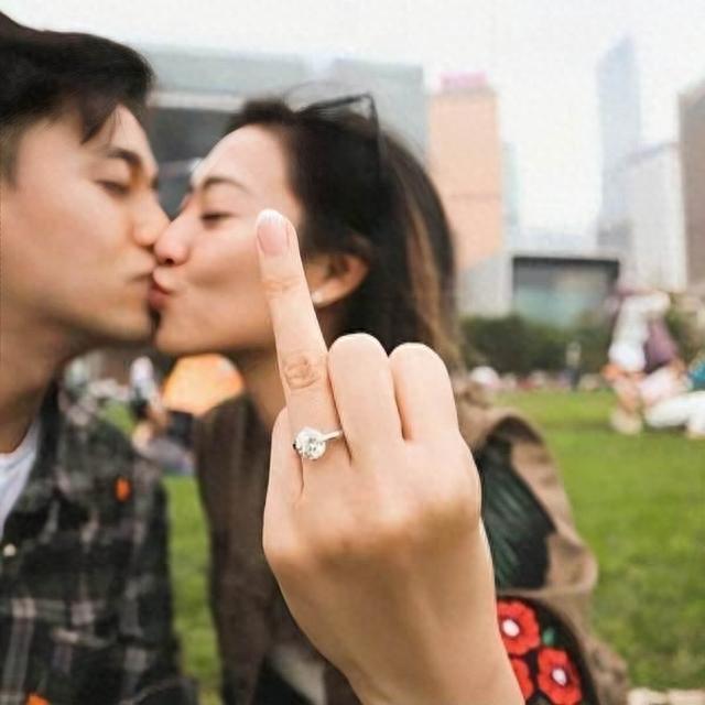 恭喜!TVB前港姐与富二代在国外大婚,因说话中英夹杂惹争议